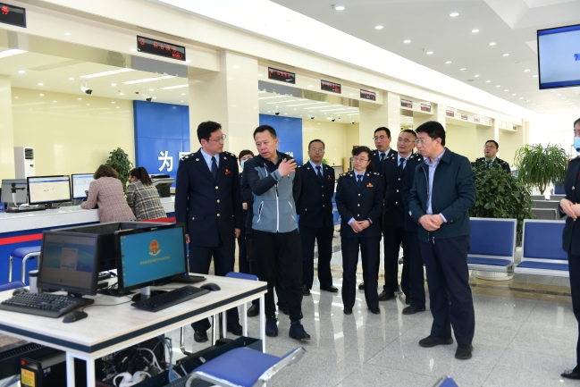 省税务局党委书记、局长谷剑锋赴海西州走访全国人大代表并开展工作调研